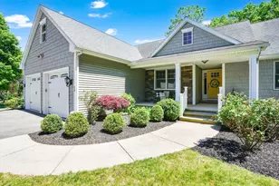 16 Fernwood Dr, East Longmeadow, MA 01028 - Photo 1