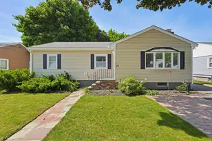 23 Kosciusko St, Peabody, MA 01960 - Photo 1