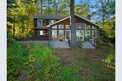 33 W Elm St, Hopkinton, MA 01748 - Photo 1