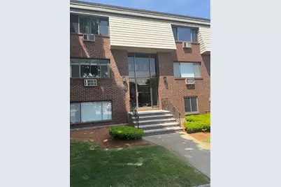 5 Hallmark Gardens #5, Burlington, MA 01803 - Photo 1