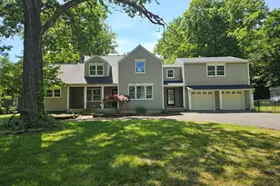 27 Lee St, East Longmeadow, MA 01028 - Photo 1