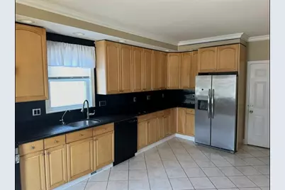 4 Seafoam Avenue #1, Winthrop, MA 02152 - Photo 1