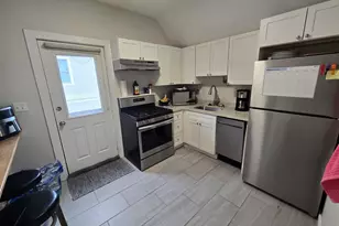 4b Pearl St, Watertown, MA 02472 - Photo 1
