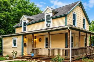 138 Charlton St, Southbridge, MA 01550 - Photo 1