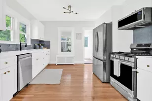 35 Brook St, Seekonk, MA 02771 - Photo 1