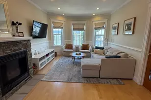 31 Mt Vernon St, Boston, MA 02125 - Photo 1