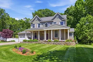 27 Boulder Dr, Burlington, MA 01803 - Photo 1