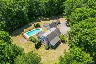 27 Davis St, Rutland, MA 01543 - Photo 1