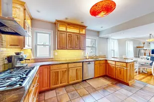 435 E 7th St, Boston, MA 02127 - Photo 1