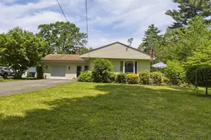 110 Parkerview St, Springfield, MA 01129 - Photo 1