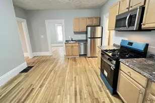 31 Ridgeway St, Lynn, MA 01902 - Photo 1