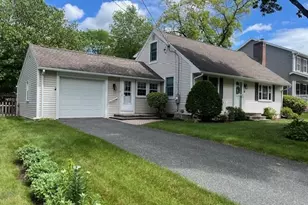 43 Pine Hill Rd, Springfield, MA 01118 - Photo 1