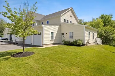 590 Washington Street #7, Pembroke, MA 02359 - Photo 1