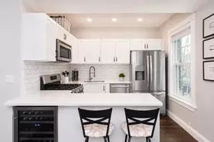 656 E 7th St, Boston, MA 02127 - Photo 1