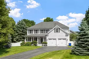 9 Meeting House Cir, Bedford, MA 01730 - Photo 1