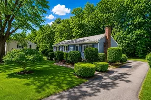 33 Daniel Dr, Burlington, MA 01803 - Photo 1