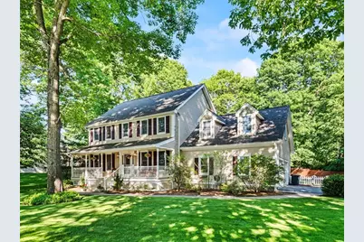 7 Woodcliffe Ave, Worcester, MA 01604 - Photo 1