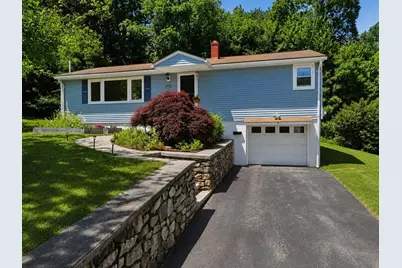 46 Pinecroft Ave, Holden, MA 01520 - Photo 1