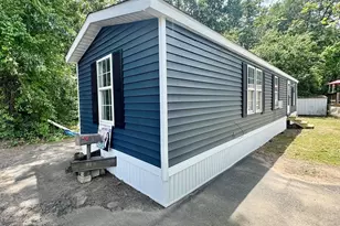 28 Finch Dr, Chicopee, MA 01020 - Photo 1