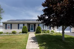 192 Calvin Ave, Somerset, MA 02726 - Photo 1