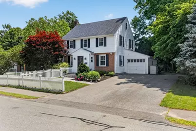 35 Cleveland Rd, Wellesley, MA 02481 - Photo 1