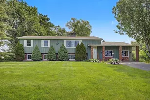 92 Alvord St, South Hadley, MA 01075 - Photo 1