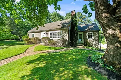158 King St, Groveland, MA 01834 - Photo 1