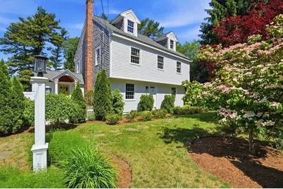 26 Acorn St, Duxbury, MA 02332 - Photo 1