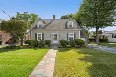 108 West St, Brockton, MA 02301 - Photo 1
