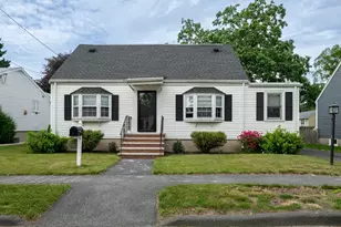 5 Charles St, Peabody, MA 01960 - Photo 1