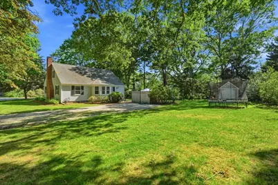 32 Wadsworth Rd, Duxbury, MA 02332 - Photo 1