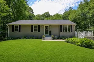 93 Franklin St, Douglas, MA 01516 - Photo 1
