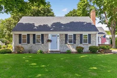 56 Field St, Falmouth, MA 02540 - Photo 1