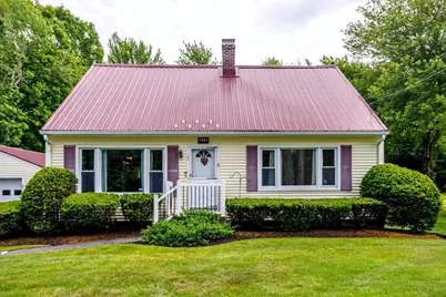 372 Franklin Rd, Fitchburg, MA 01420 - Photo 1