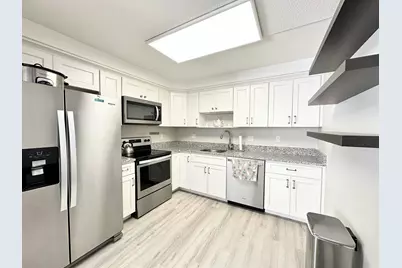 200 Cove Way #720, Quincy, MA 02169 - Photo 1