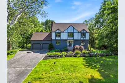 5 Diane Dr, Medway, MA 02053 - Photo 1