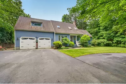 42 Medeiros Ln, Dartmouth, MA 02747 - Photo 1