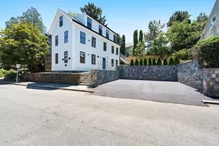290 Washington St, Marblehead, MA 01945 - Photo 1