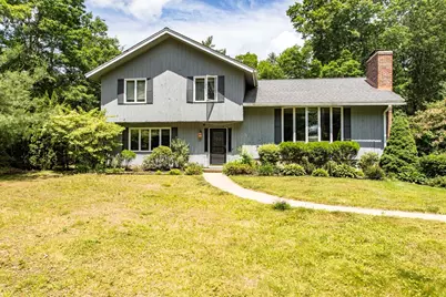 18 Annasnappitt Dr, Plympton, MA 02367 - Photo 1