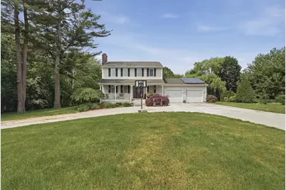 1527 Main Street, Acushnet, MA 02743 - Photo 1