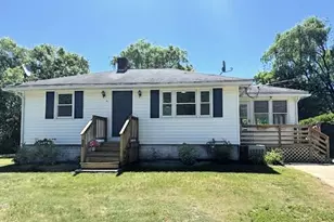 14 Mercier St, Dracut, MA 01826 - Photo 1