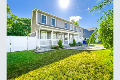 210 Naismith St, Springfield, MA 01104 - Photo 1