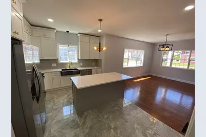 1472 Somerset Ave #1, Taunton, MA 02780 - Photo 1