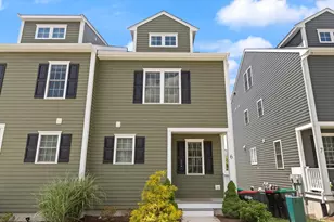 7 Hill St, Norfolk, MA 02056 - Photo 1