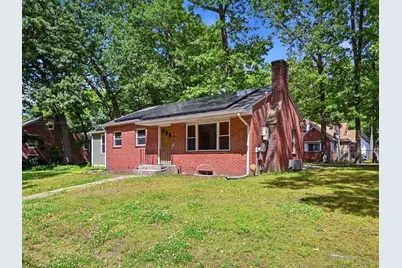 881 Roosevelt Ave, Springfield, MA 01109 - Photo 1