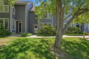 71 Amity Pl, Amherst, MA 01002 - Photo 1