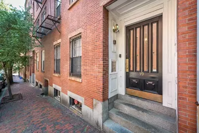 59 W Cedar #3, Boston, MA 02114 - Photo 1