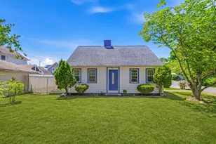 4 Newhall Ave, Saugus, MA 01906 - Photo 1