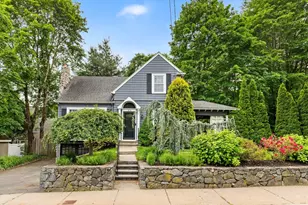 304 Lowell St, Reading, MA 01867 - Photo 1