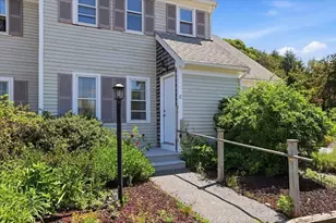 18 Woodview Dr, Falmouth, MA 02540 - Photo 1